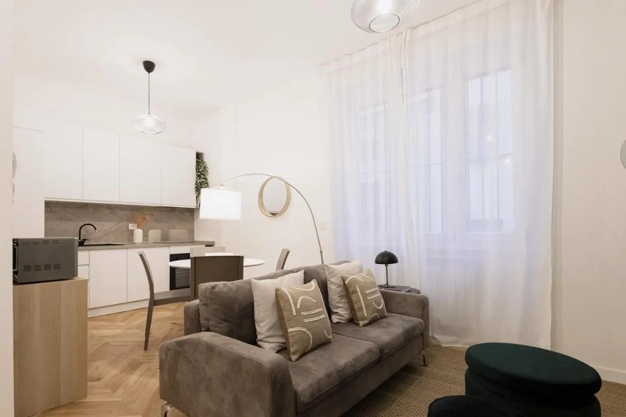 Easylife - Oasi Di Stile A 10Min Dal Duomo Apartman Milánó 0*,  Olaszország